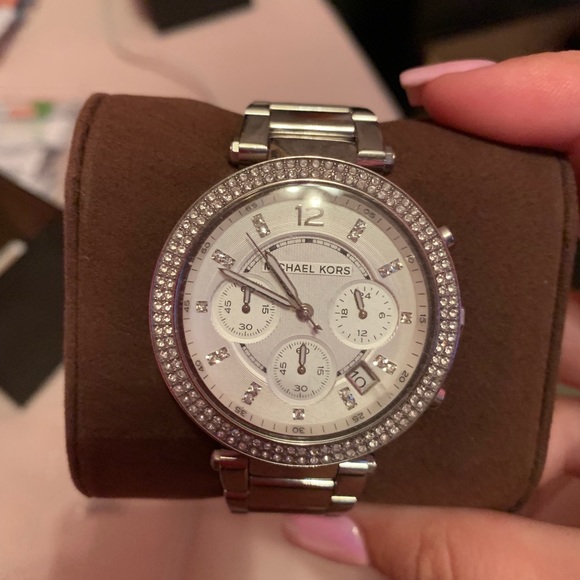 MK watch main image 5